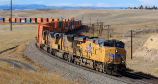 Union Pacific will be Schneider’s primary intermodal rail provider in the western U.S., starting in January 2023.