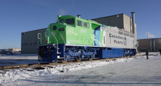 CP on Jan. 24 shared via Twitter: "The project team is now preparing for field-testing with the H2OEL [pictured]. This is a significant milestone for CP’s Hydrogen Locomotive Program."