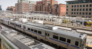 HDR will examine extending Denver RTD’s existing B Line commuter rail alignment as well as leasing BNSF right-of-way and tracks to bring service during peak commuting hours from Westminster Station 35.3 miles north to Boulder and Longmont.