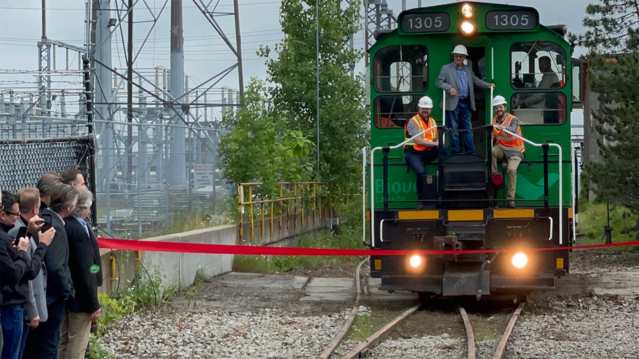 Under a switching agreement, CIO Railways is now using existing CN track to serve Bioveld Canada’s Thorold Multimodal Hub in the Niagara Region of Ontario. (Photograph of a recent ribbon-cutting ceremony, courtesy of HOPA Ports.)