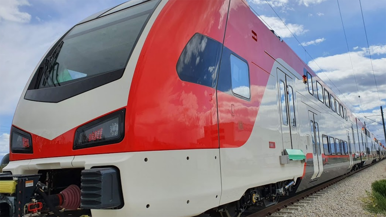 The first Caltrain EMU tested along part of the 51-mile commuter rail corridor July 16-17. (Photograph Courtesy of Caltrain via Twitter)