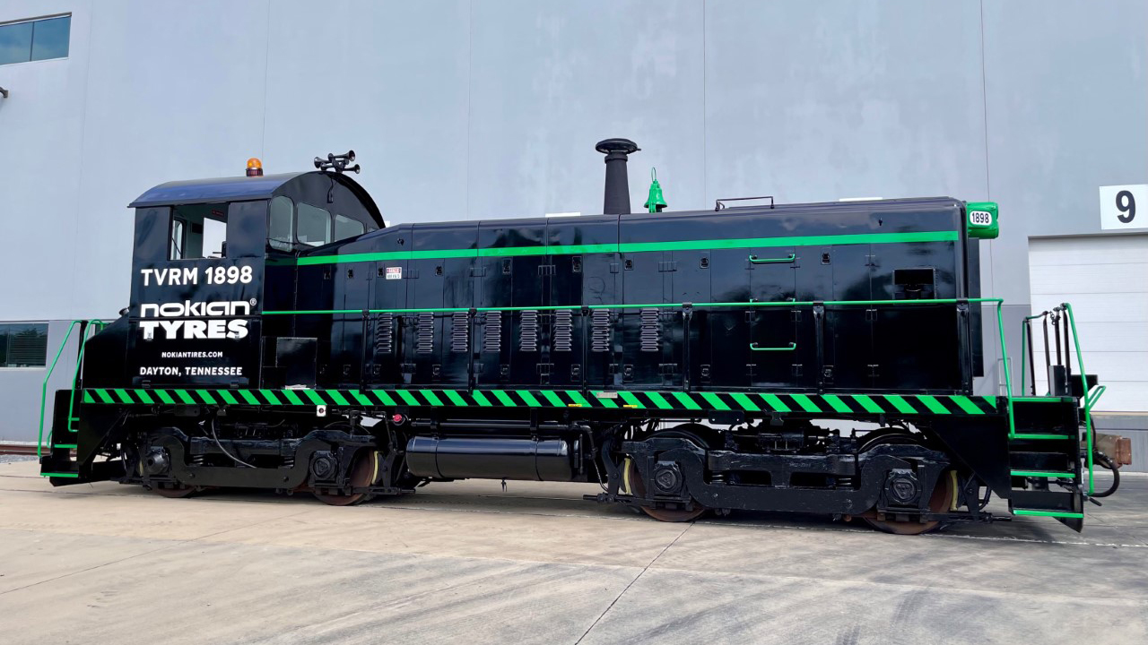 The Tennessee Valley Railroad Museum provides switching services for Nokian Tyres in Dayton, Tenn., using this restored 1950’s-era locomotive, branded with the global tiremaker’s name. (Photograph Courtesy of Nokian Tires)