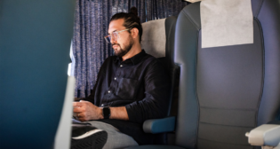 Business Class riders will now be treated to reclining leather seats and other amenities onboard Amtrak’s Pacific Surfliner. (Photograph Courtesy of Amtrak Pacific Surfliner)