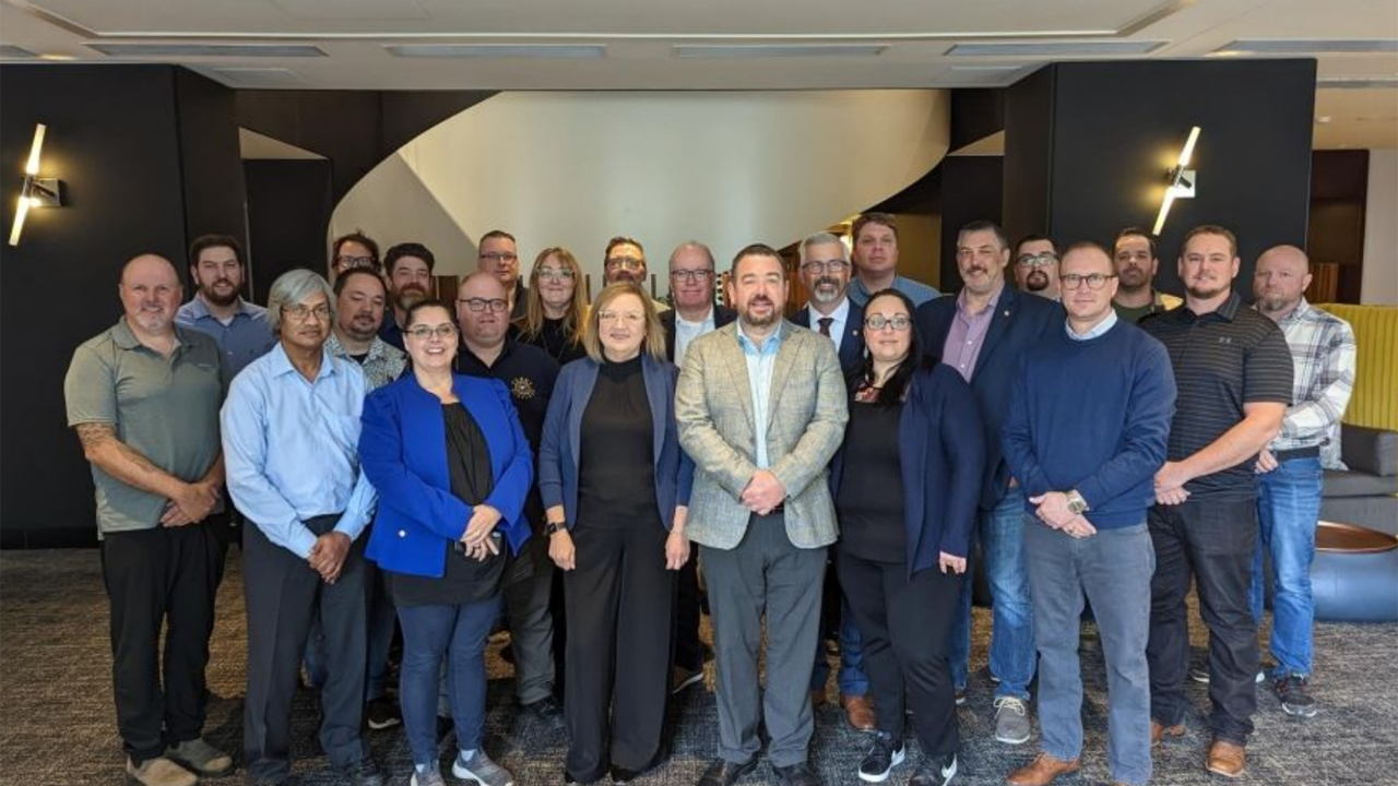CN Master Bargaining Committee (Photograph and Caption Courtesy of CNW Group/Unifor)