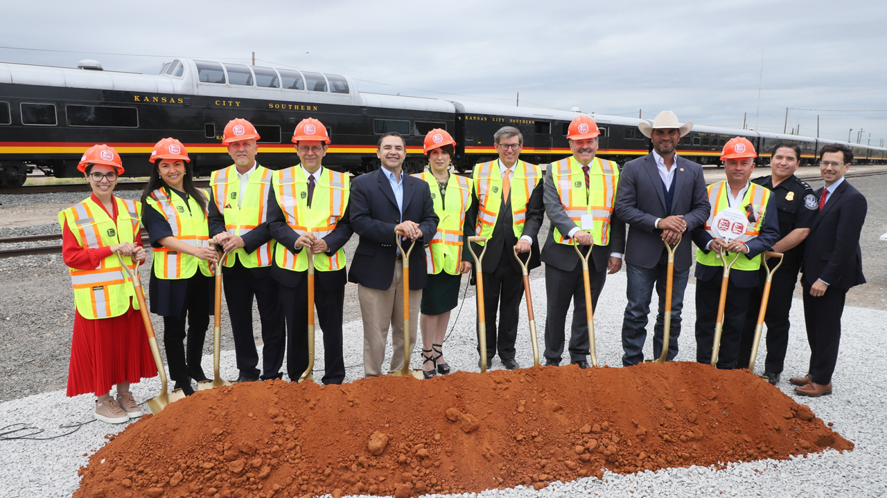 KCS on Oct. 31 held a binational groundbreaking ceremony for a new rail bridge spanning the Rio Grande. Pictured: Officials in Laredo, Tex. (Photograph Courtesy of KCS)