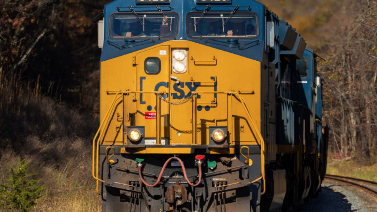 “The ONE CSX team made great progress this quarter, delivering strong earnings as our network performance continued to gain momentum,” CSX President and CEO Joe Hinrichs said during a Jan. 25 earnings announcement.