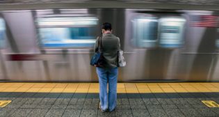 To provide new revenue to the New York Metropolitan Transportation Authority, New York Gov. Kathy Hochul is eying a payroll tax increase on businesses in New York City and its surrounding counties that are served by MTA’s subways, commuter railroads and buses.