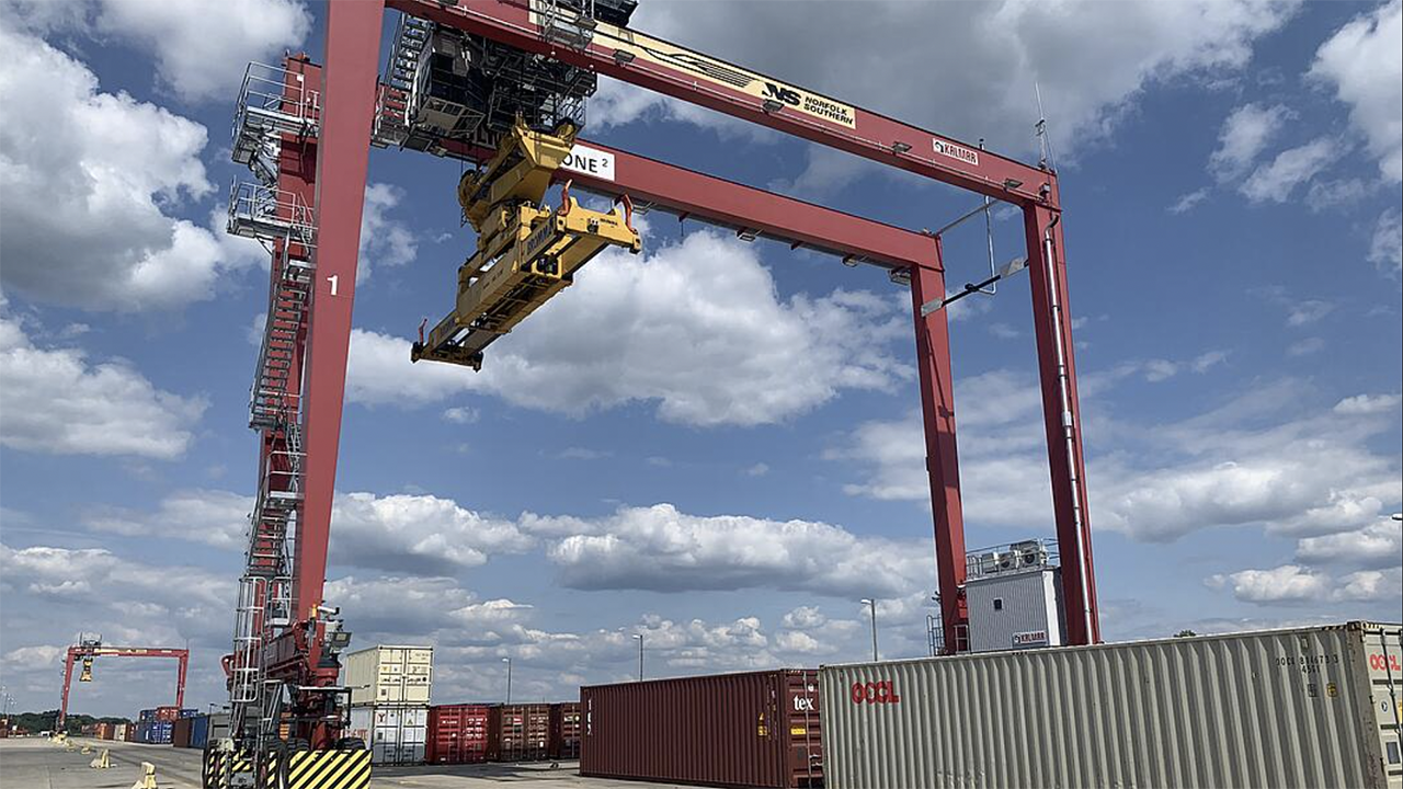 INFORM has launched its Syncrotess Optimization Plus system at Norfolk Southern’s Rossville terminal just outside of Memphis, Tenn. The Class I’s Austell facility near Atlanta, Ga., will deploy the system later this year. (Photograph Courtesy of INFORM)