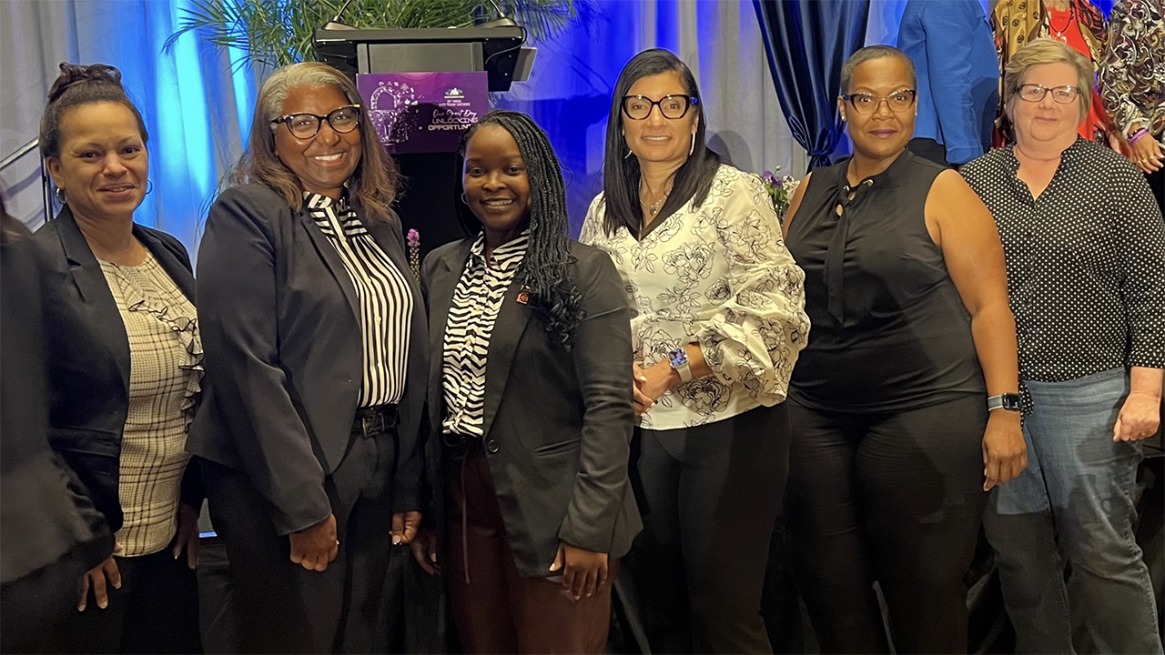 Women leaders at Norfolk Southern attended the ABL Super Tuesday Conference on Oct. 3. Pictured, left to right: Phyllis Love, Kim Spicer, Banita Hyman, Lisa Holloman, Annelle McQuerry and Marty Thomas. Banita Hyman (third from left) was named to ABL’s 100 Most Influential Black Women of 2023 list. (NS Photograph)