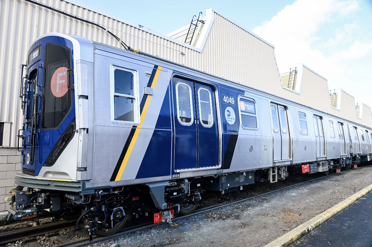 Wabtec has landed a “multi-million-dollar” order from Kawasaki Rail Car for brakes and couplers that will be used on MTA New York City Transit’s 640 new R211 rapid transit cars. The 640 cars were ordered in 2022 as an option to a 2018 base order for 535 cars (pictured).