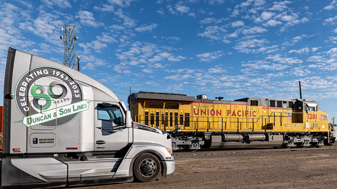 Union Pacific has partnered with Duncan and Son Lines, a family-owned logistics firm based in the greater Phoenix metropolitan area, to provide drayage services between the its Phoenix Intermodal Terminal and nearby distribution centers. (Caption and Photograph Courtesy of POLB)