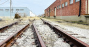 The “half-mile stretch of railway” that SMC Global said it purchased in the Fairfax District of Kansas City runs directly behind its production location. (SMC Global Photograph)